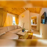 Hotel Yalim *